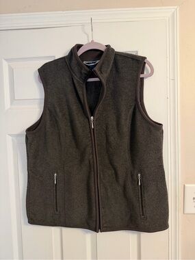 Kendra Scott Olive Green Fleece Vest